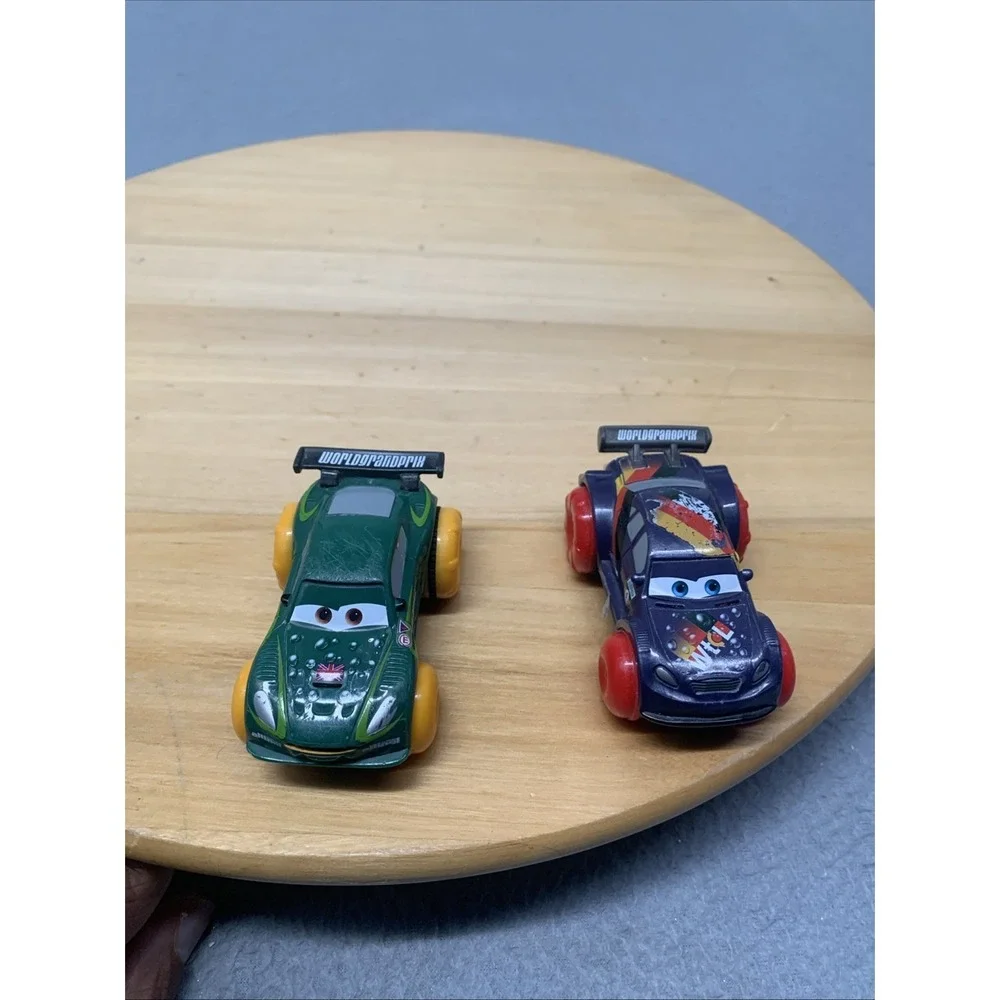 Disney Pixar Cars Hydro Wheels Lot~ Max Schnell & Nigel Gearsley Race On Water